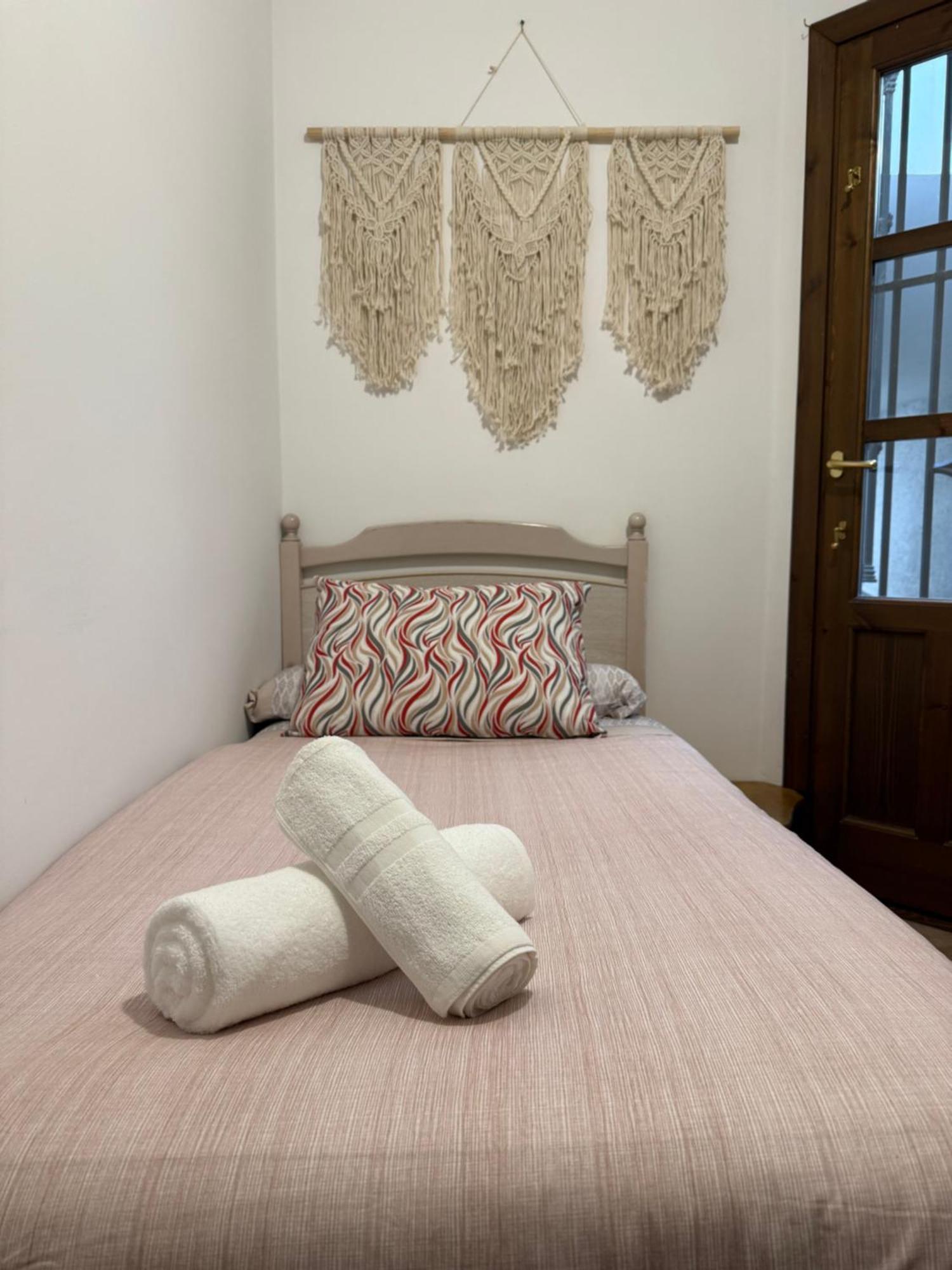 Charming Albaicin Patio Flat Free Onsite Parking Apartment Гранада Екстериор снимка